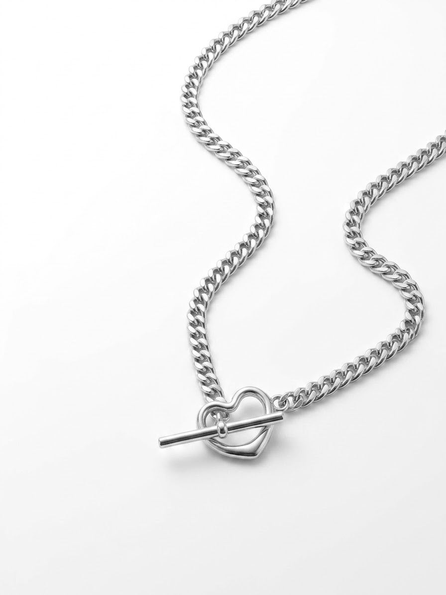 COLLAR DE PLATA DE CORAZÓN