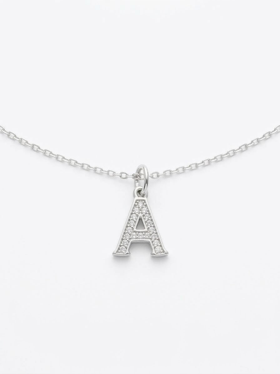 COLLAR DE PLATA CON INICIAL "A"