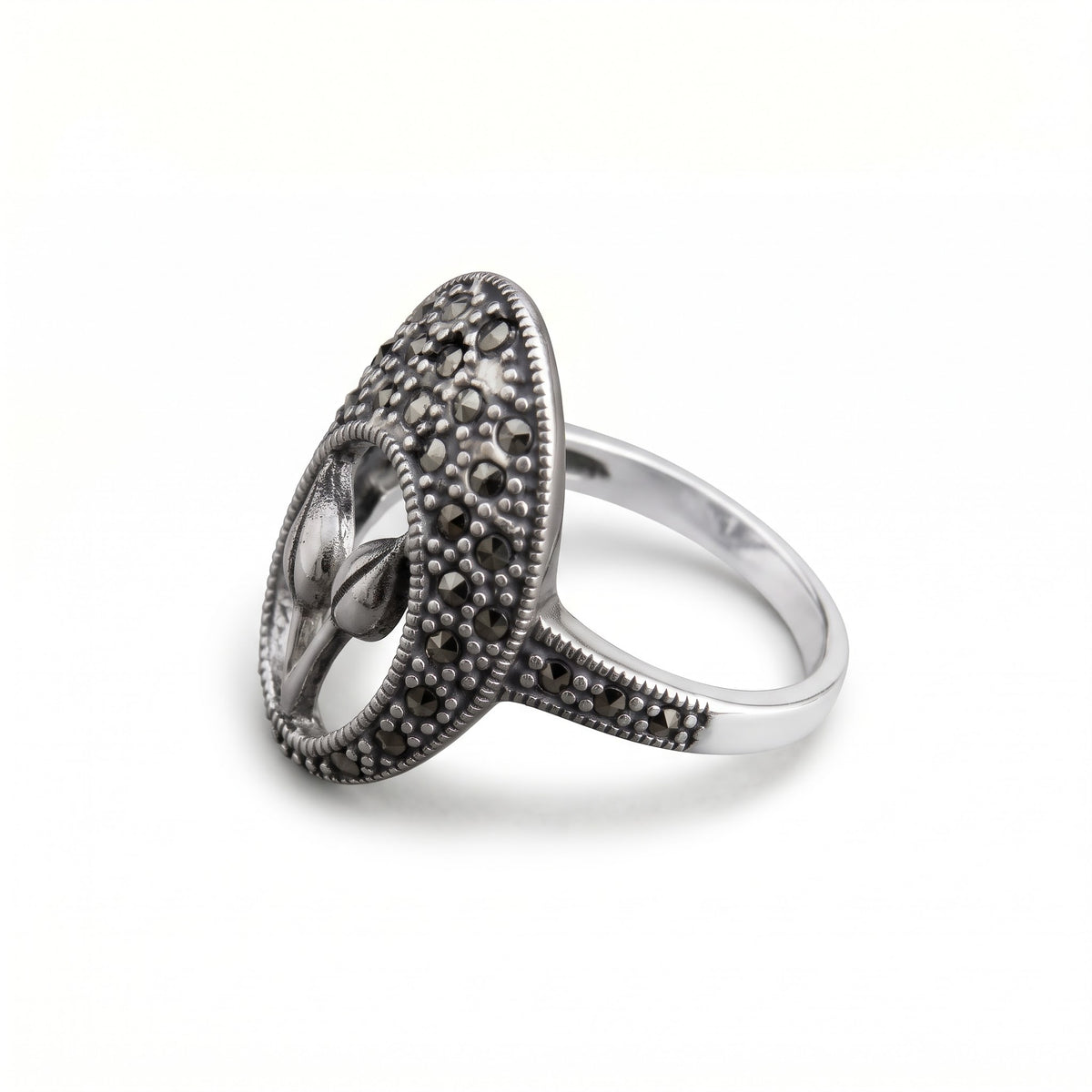ANILLO DE PLATA QUEMADA CON MARQUECITAS