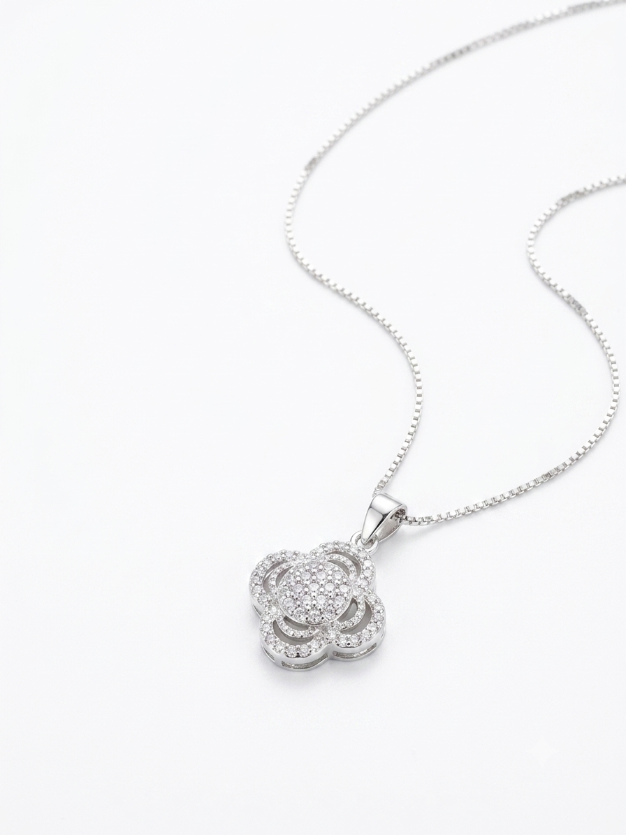 COLLAR DE PLATA GIRATORIO CON CIRCONES BLANCOS