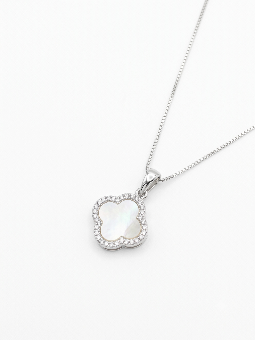 CONJUNTO DE COLLAR Y ARETE VAN CLEEF PLATA
