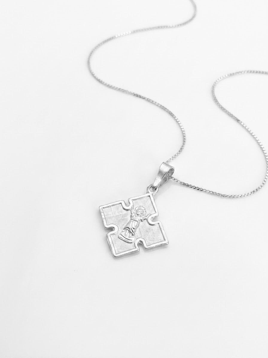 COLLAR DE PLATA DIVINO NIÑO JESUS